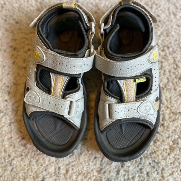 FootJoy Women’s golf sandal in light gray size 7medium. - Picture 2 of 11